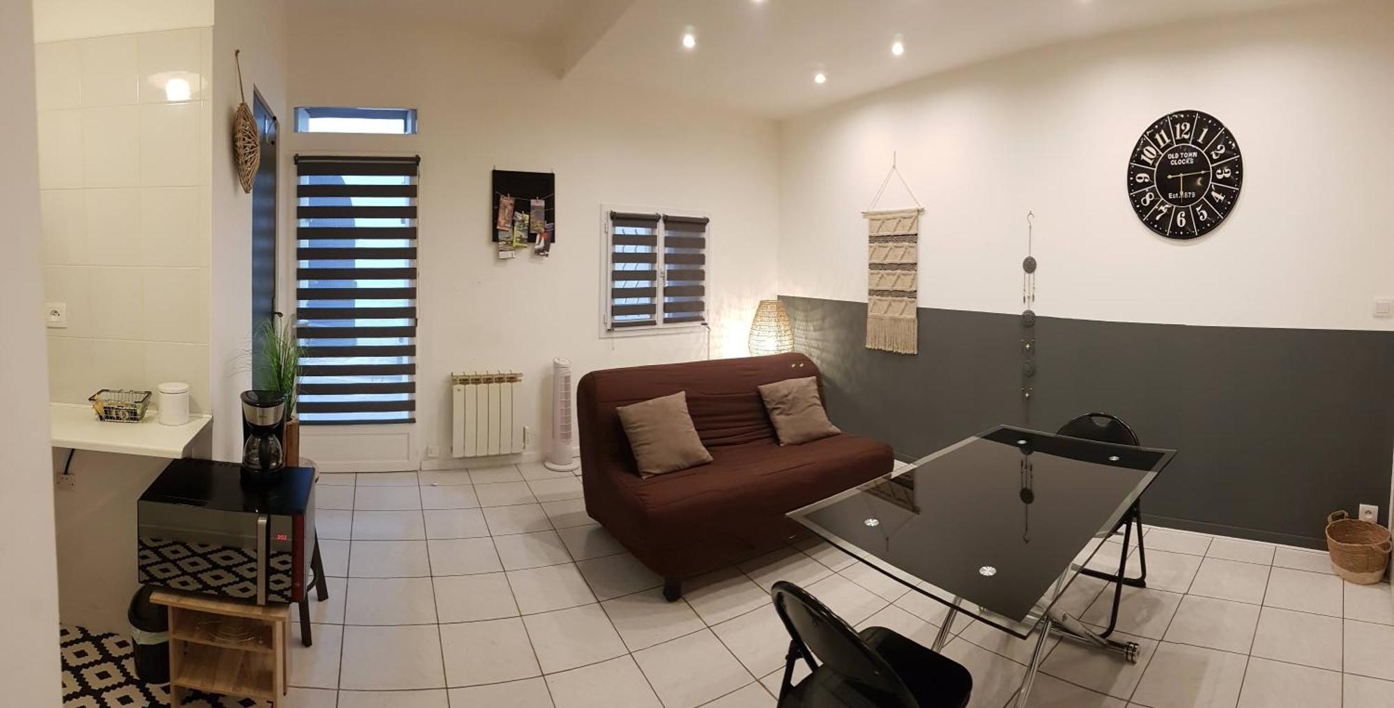 Le Colonel, Studio Au Coeur Du Village En Rez-De-Chaussee D'Une Ancienne Maison Marseillan  Esterno foto